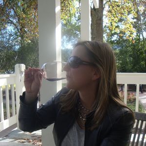 Meet your Posher, Larissa